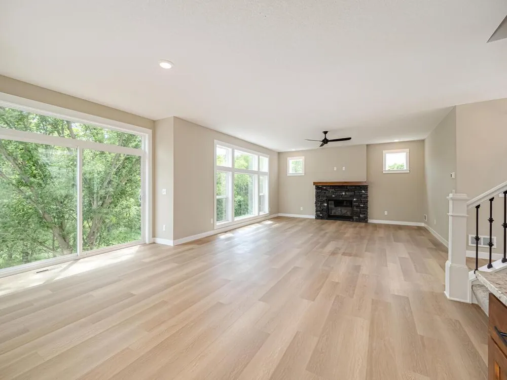 L5 B2 238th Avenue NW Zimmerman, MN 55398
