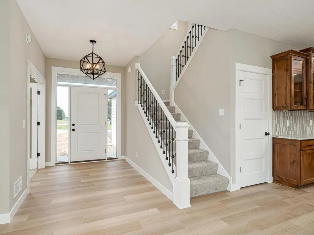 L5 B2 238th Avenue NW Zimmerman, MN 55398