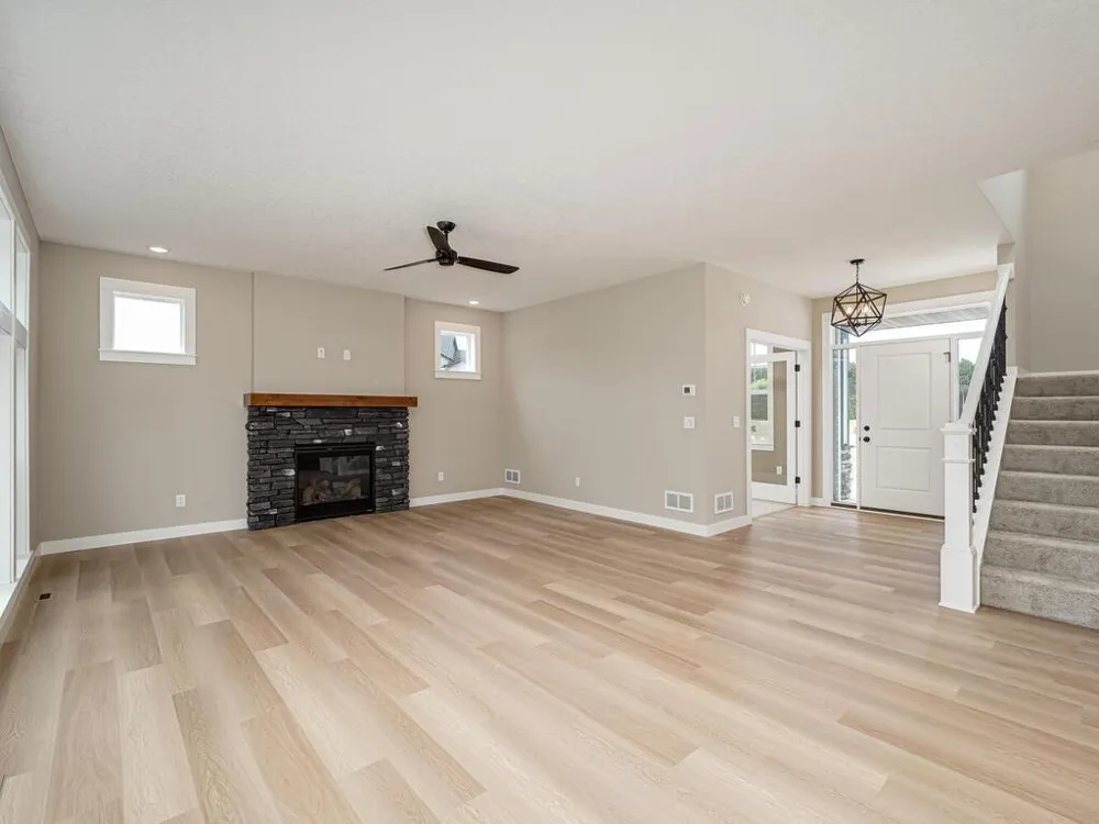 L5 B2 238th Avenue NW Zimmerman, MN 55398