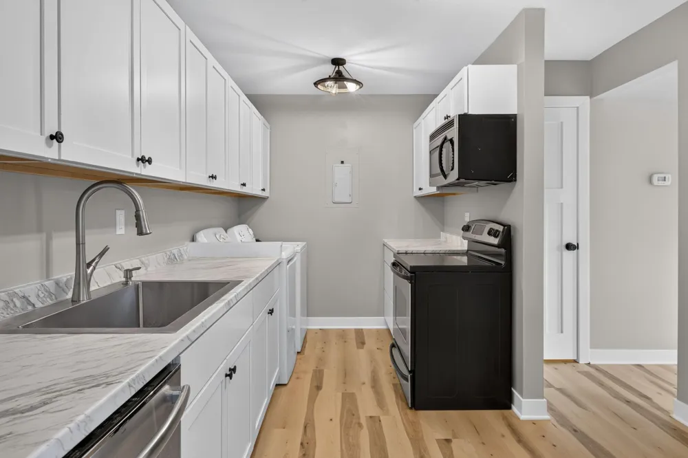 1211 Trailwood S Hopkins, MN 55343