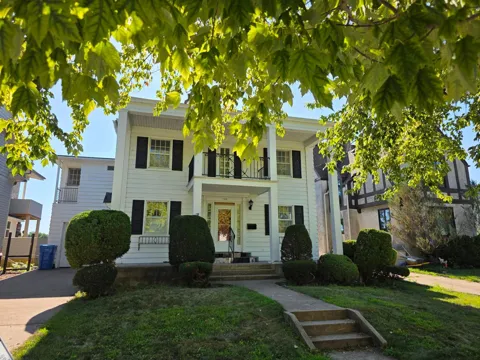 720 Main Street