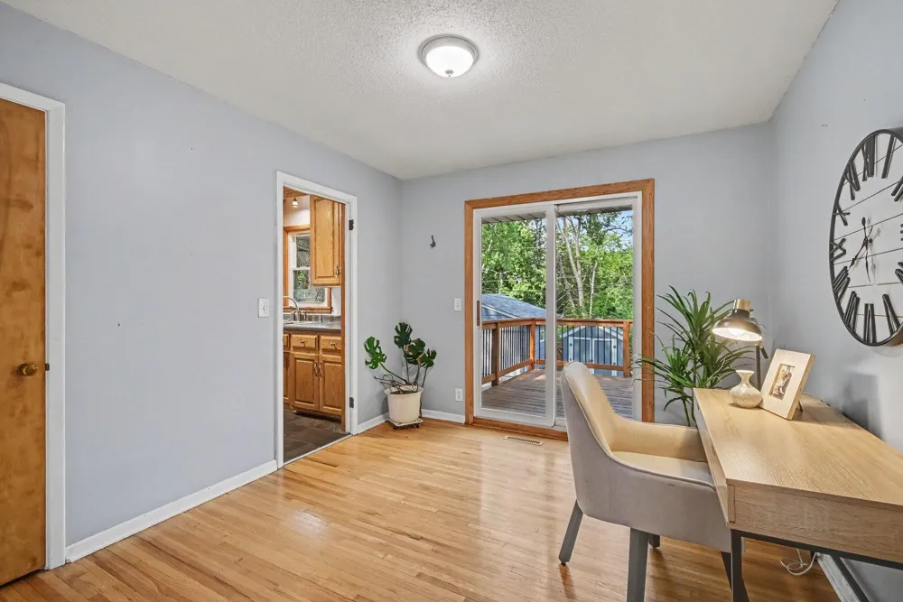 2733 Parkview Boulevard Robbinsdale, MN 55422