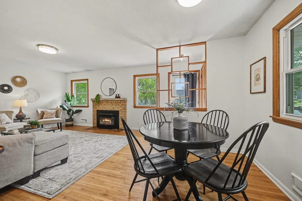 2733 Parkview Boulevard Robbinsdale, MN 55422
