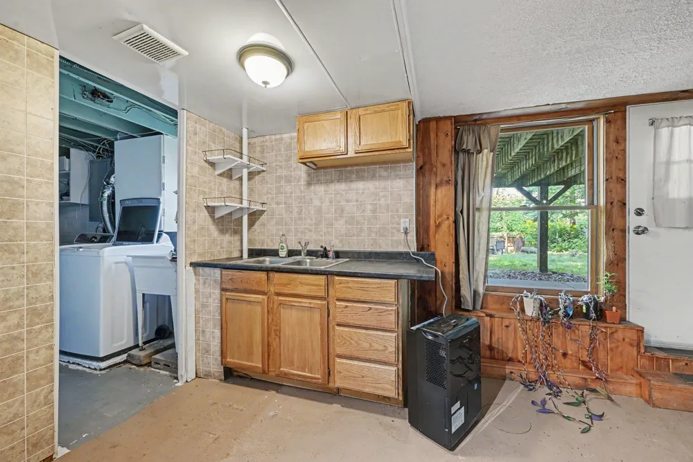 2733 Parkview Boulevard Robbinsdale, MN 55422