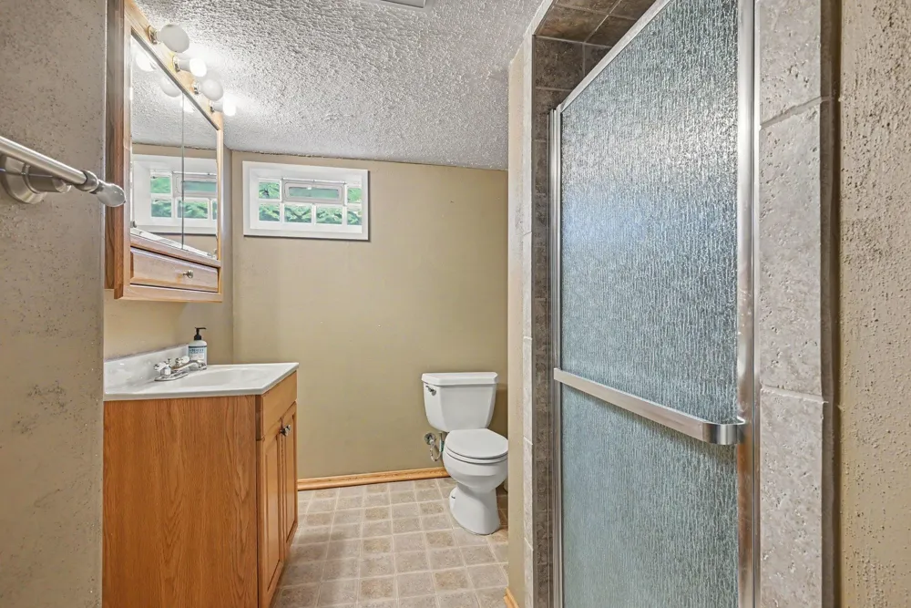 2733 Parkview Boulevard Robbinsdale, MN 55422