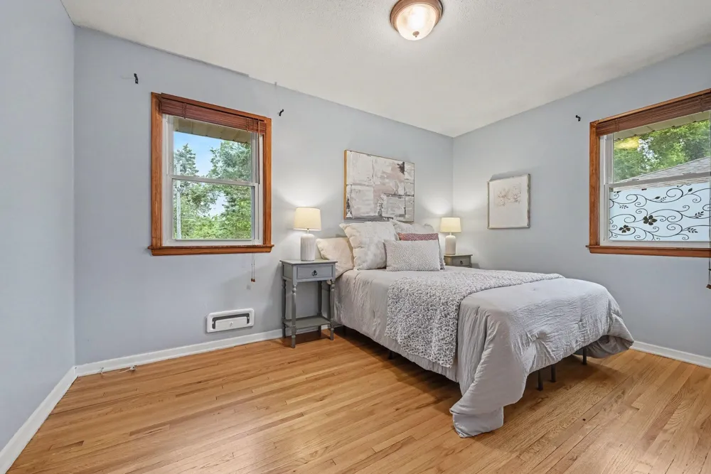 2733 Parkview Boulevard Robbinsdale, MN 55422
