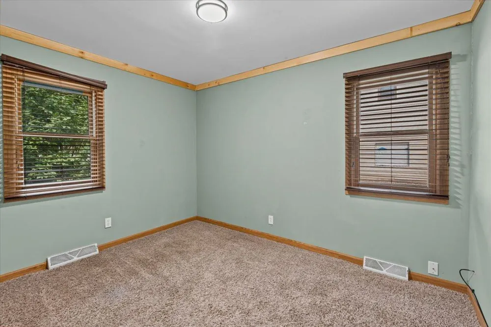 609 Center Street S Wahpeton, ND 58075