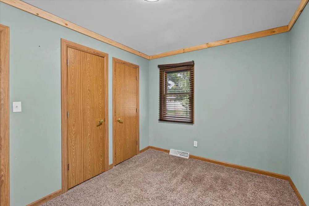 609 Center Street S Wahpeton, ND 58075