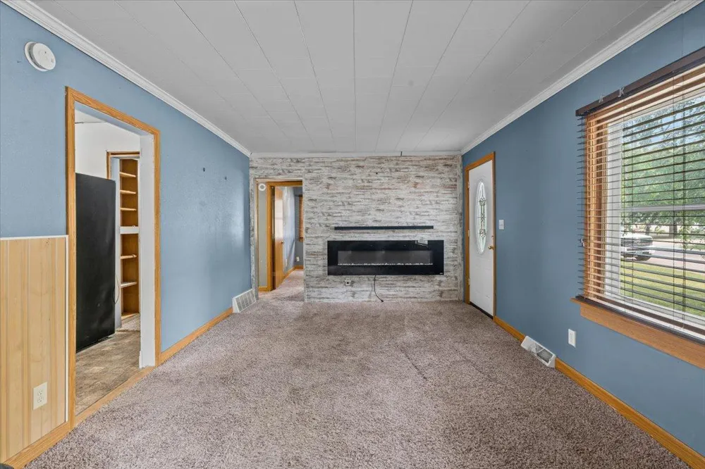 609 Center Street S Wahpeton, ND 58075