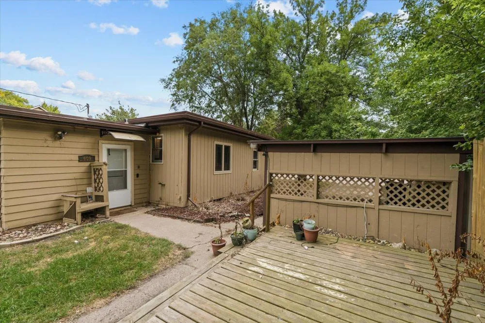 609 Center Street S Wahpeton, ND 58075
