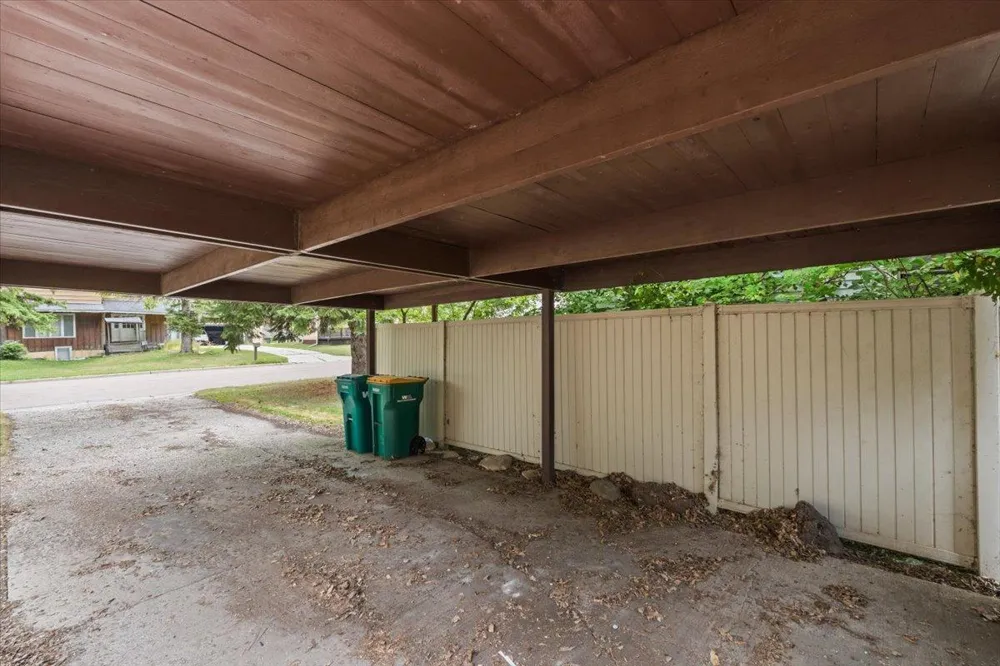 609 Center Street S Wahpeton, ND 58075