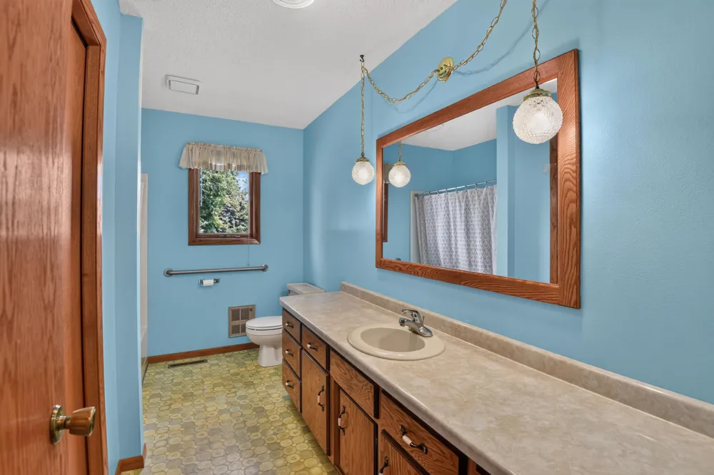 143 Meadowlark Lane SW Melrose, MN 56352
