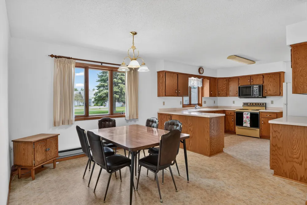143 Meadowlark Lane SW Melrose, MN 56352