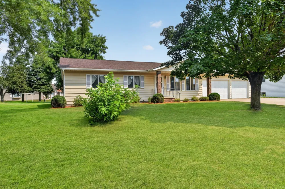 143 Meadowlark Lane SW Melrose, MN 56352