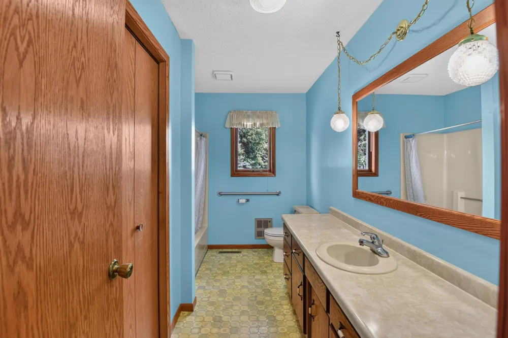 143 Meadowlark Lane SW Melrose, MN 56352