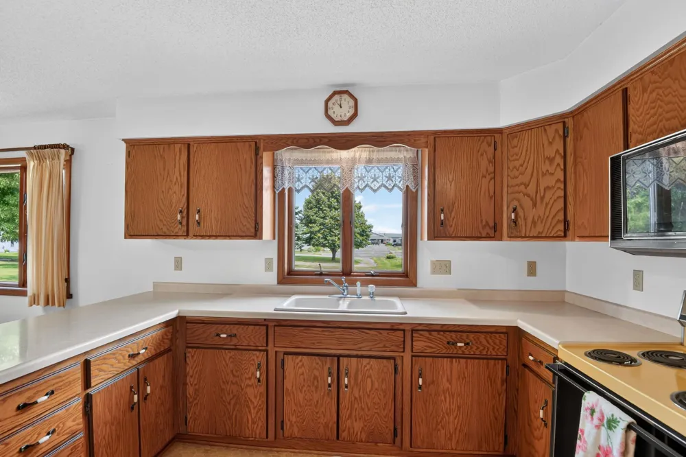 143 Meadowlark Lane SW Melrose, MN 56352