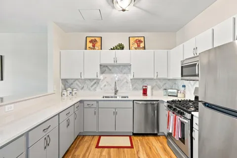 2803 E 38th Street #305