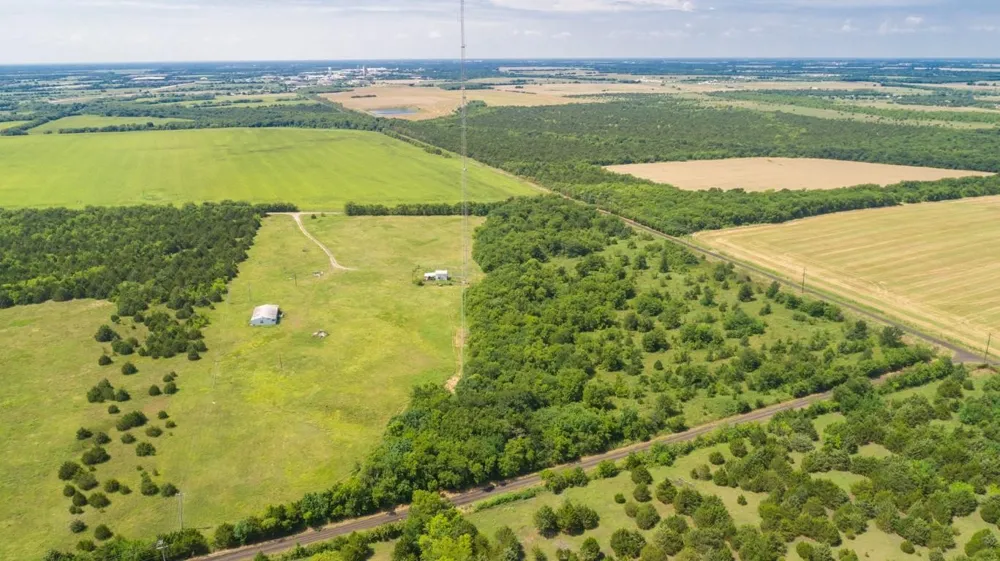 1062 County Road 1057 Greenville, TX 75401