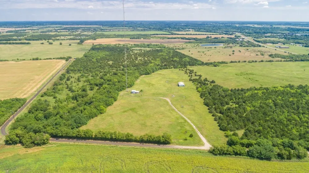 1062 County Road 1057 Greenville, TX 75401