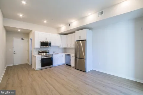1330 S PATTON STREET #UNIT 107