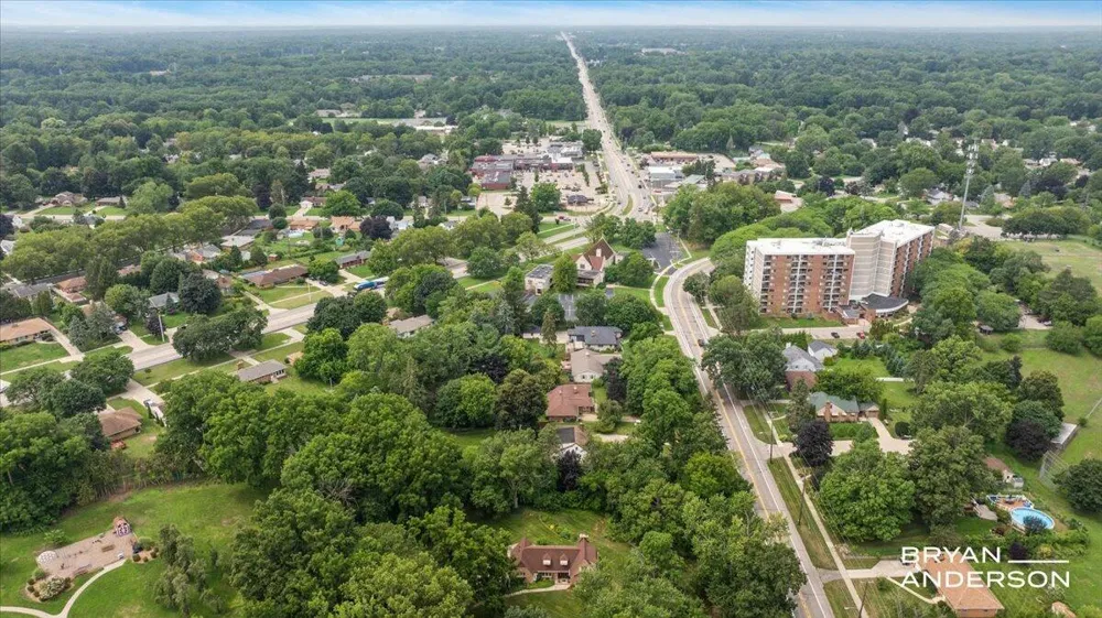 1830 Bridge Street NW Grand Rapids, MI 49504