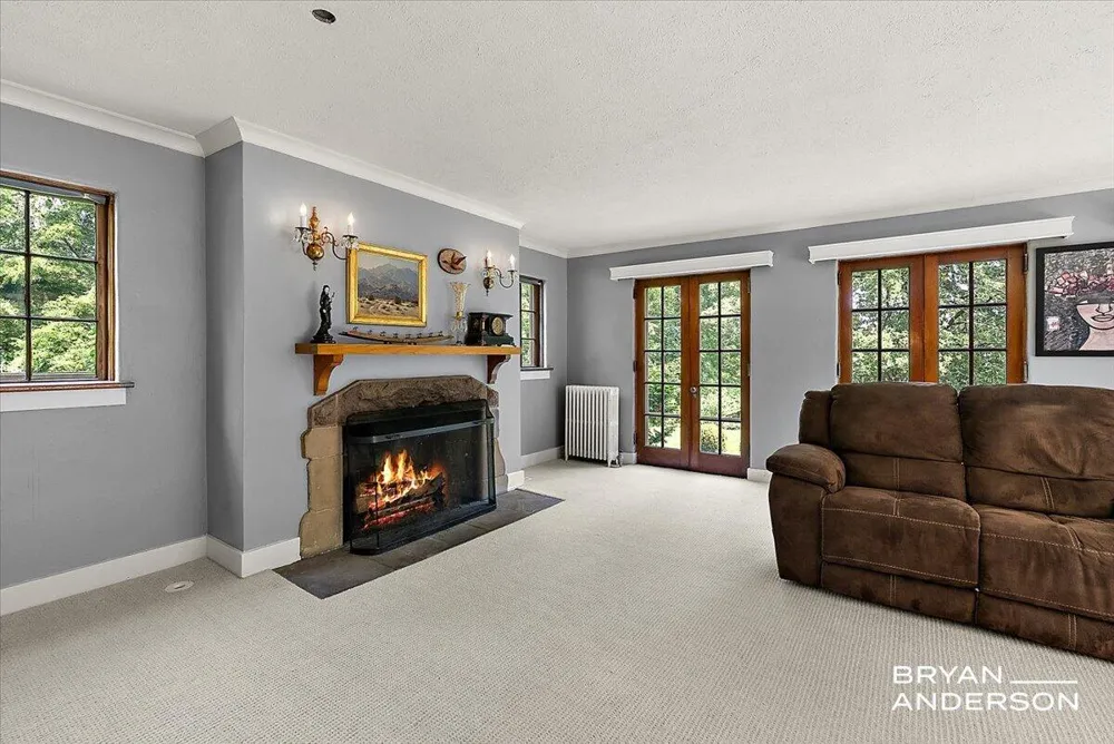 1830 Bridge Street NW Grand Rapids, MI 49504