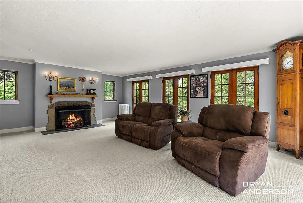 1830 Bridge Street NW Grand Rapids, MI 49504
