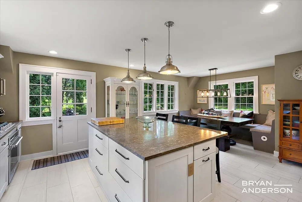 1830 Bridge Street NW Grand Rapids, MI 49504