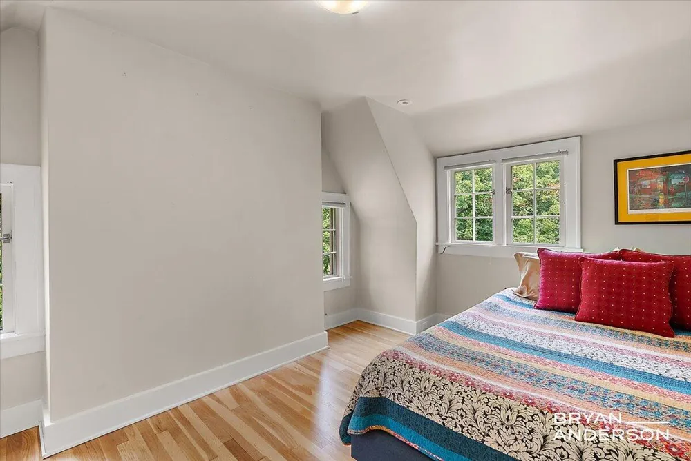 1830 Bridge Street NW Grand Rapids, MI 49504