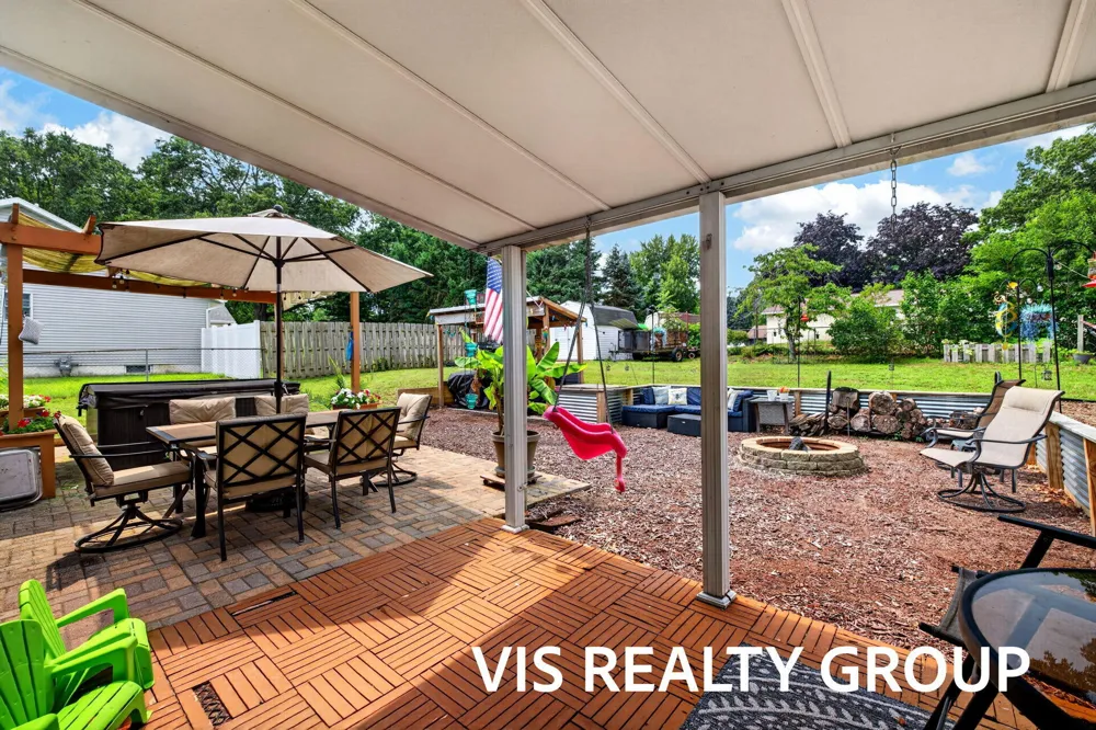 531 E Chadwick Drive Muskegon, MI 49445