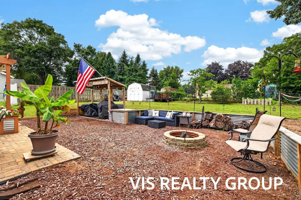 531 E Chadwick Drive Muskegon, MI 49445