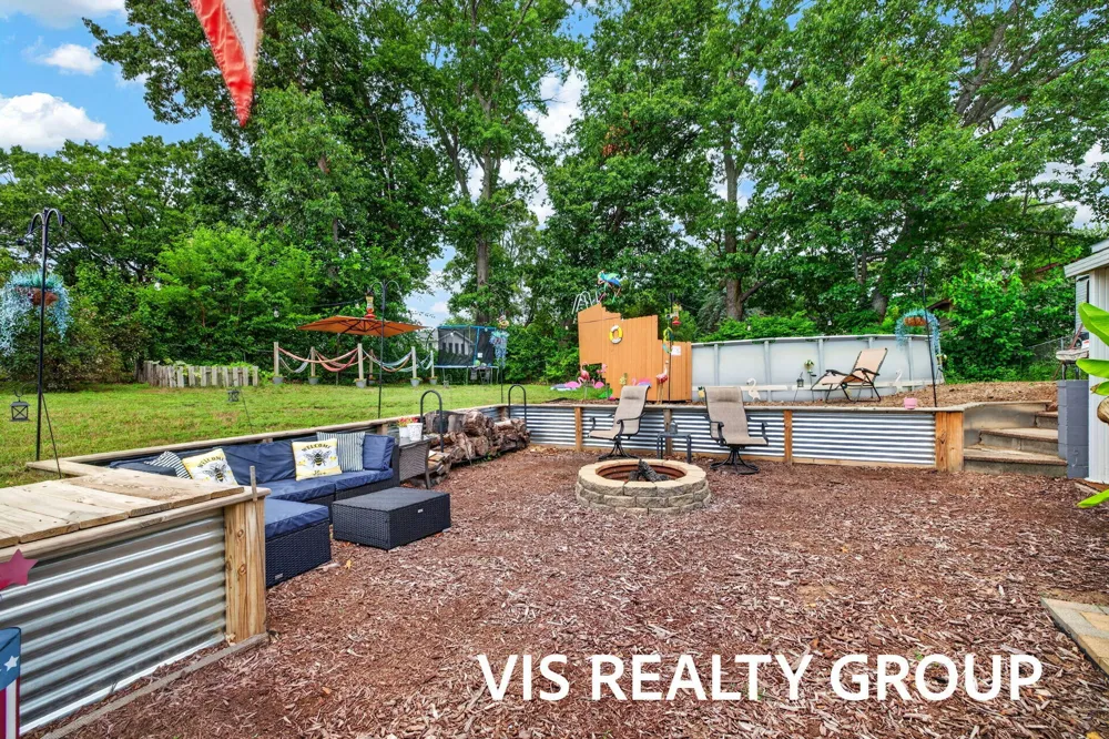 531 E Chadwick Drive Muskegon, MI 49445