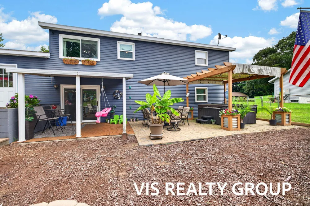 531 E Chadwick Drive Muskegon, MI 49445