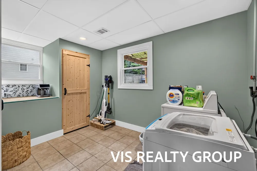 531 E Chadwick Drive Muskegon, MI 49445