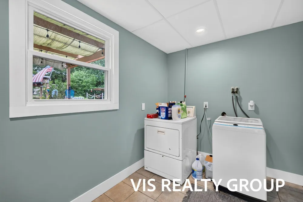 531 E Chadwick Drive Muskegon, MI 49445