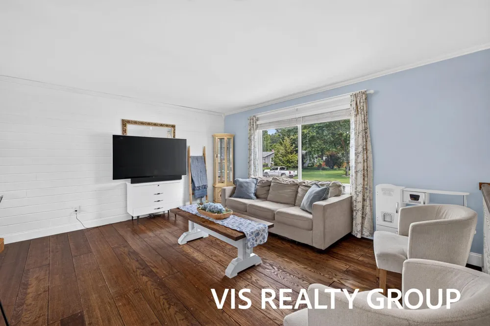 531 E Chadwick Drive Muskegon, MI 49445