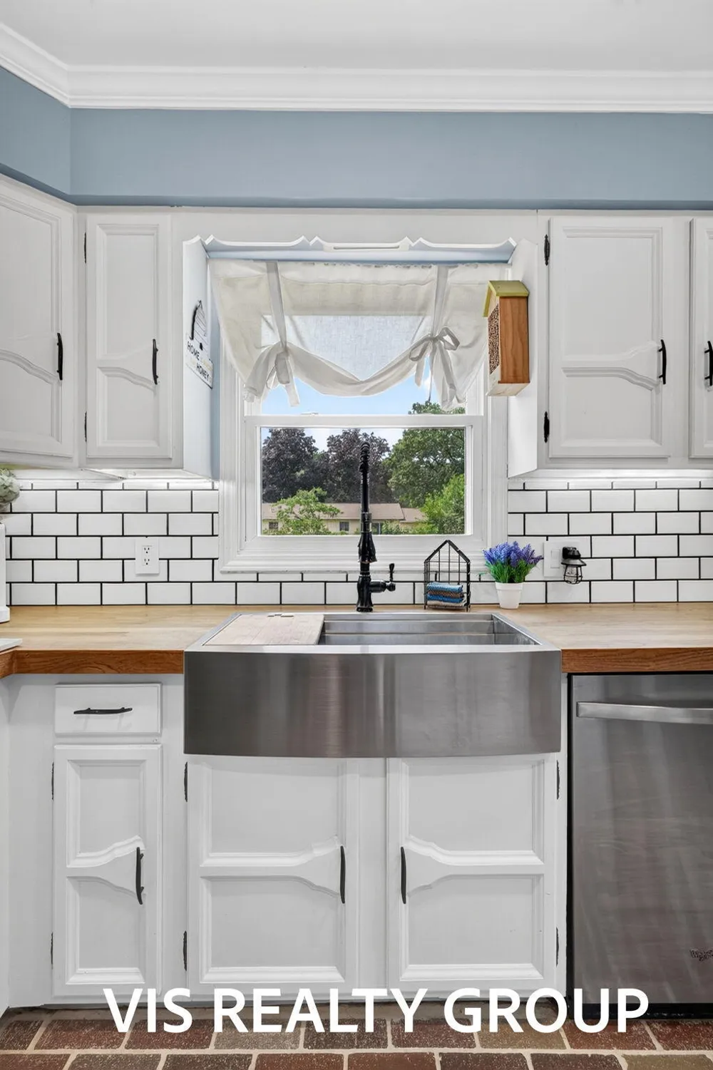 531 E Chadwick Drive Muskegon, MI 49445