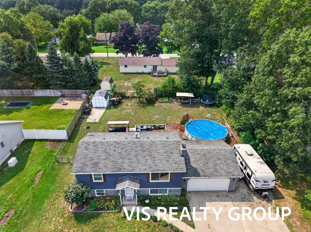 531 E Chadwick Drive Muskegon, MI 49445