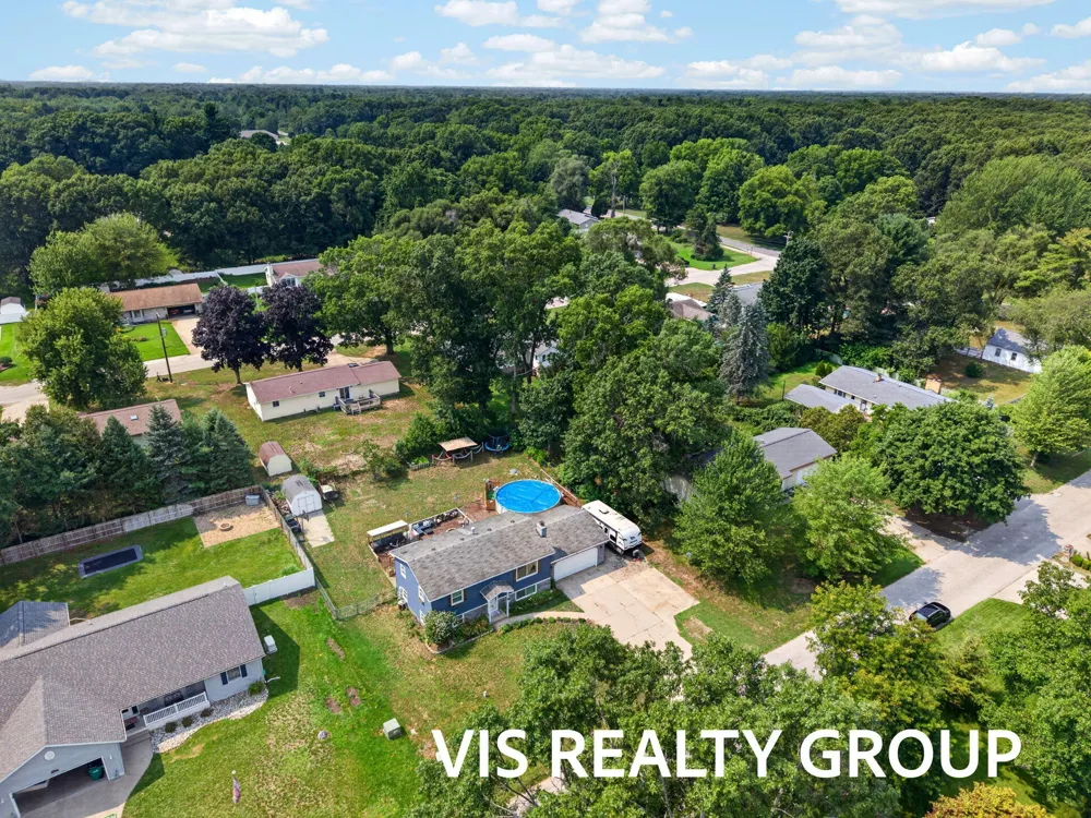 531 E Chadwick Drive Muskegon, MI 49445