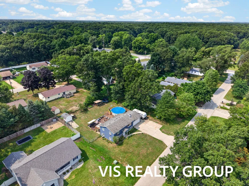 531 E Chadwick Drive Muskegon, MI 49445