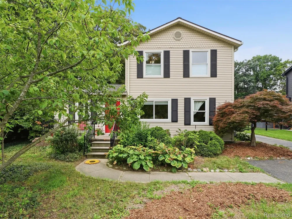 15525 Marilyn Avenue Northville Township, MI 48170