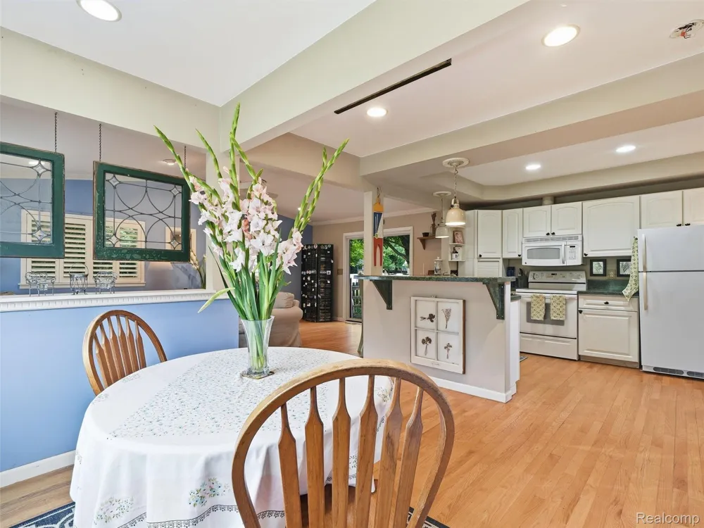 15525 Marilyn Avenue Northville Township, MI 48170