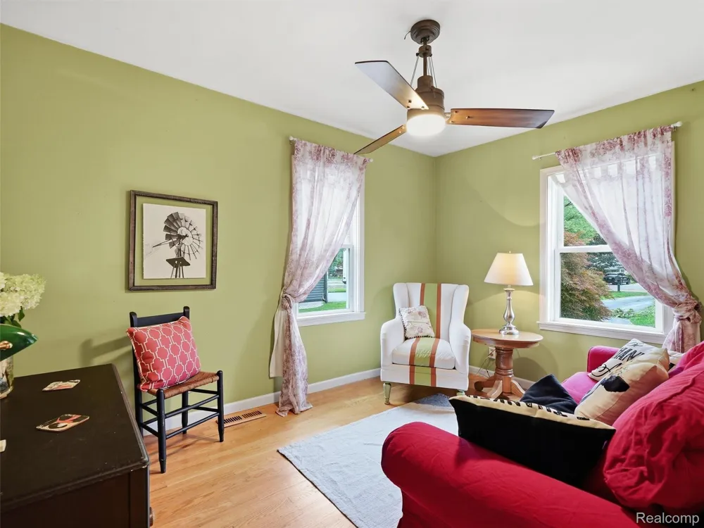 15525 Marilyn Avenue Northville Township, MI 48170
