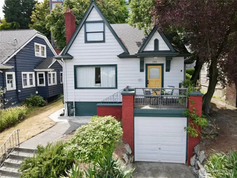 1915 Dexter Avenue