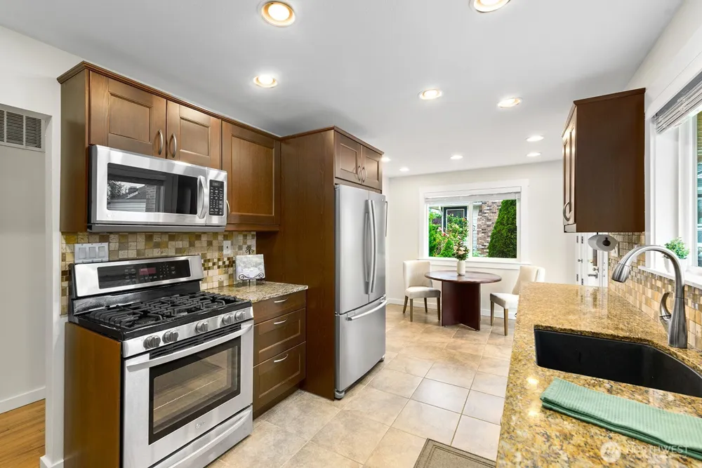 16026 16th Avenue SW Burien, WA 98166
