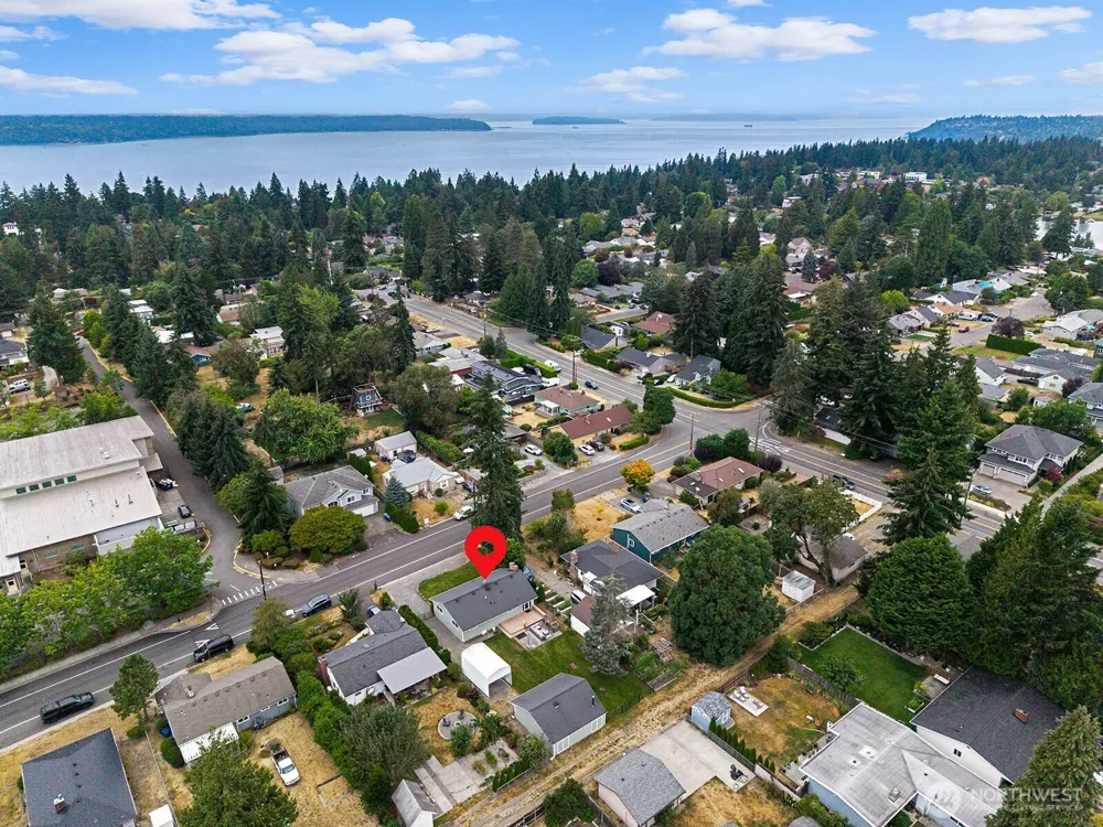 16026 16th Avenue SW Burien, WA 98166