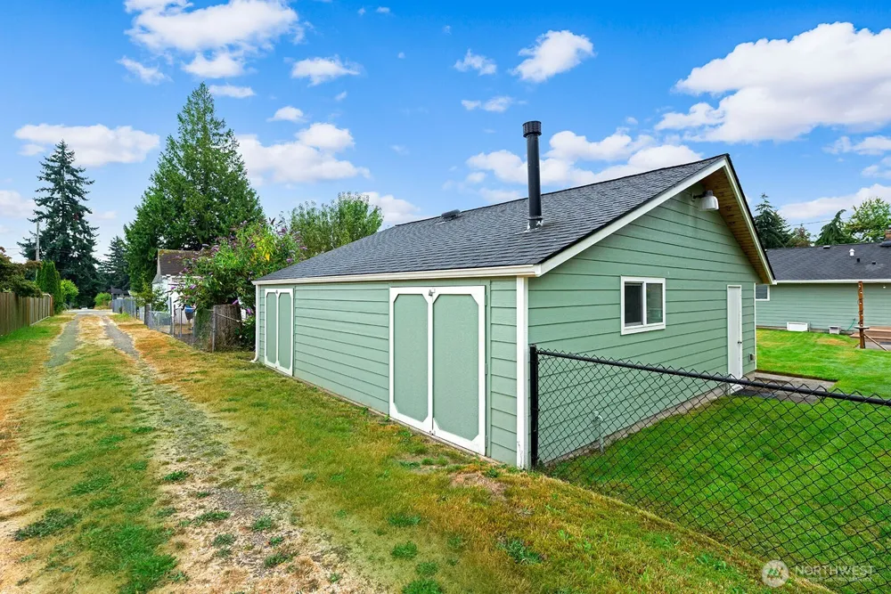 16026 16th Avenue SW Burien, WA 98166