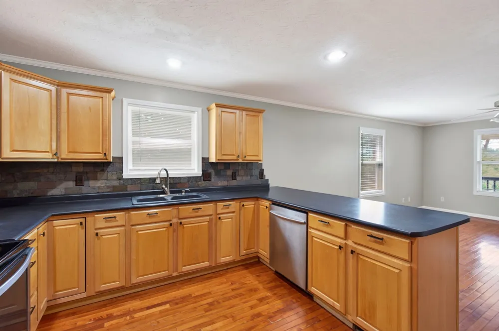 254 Sherwood Forest Rd Livingston, TN 38570