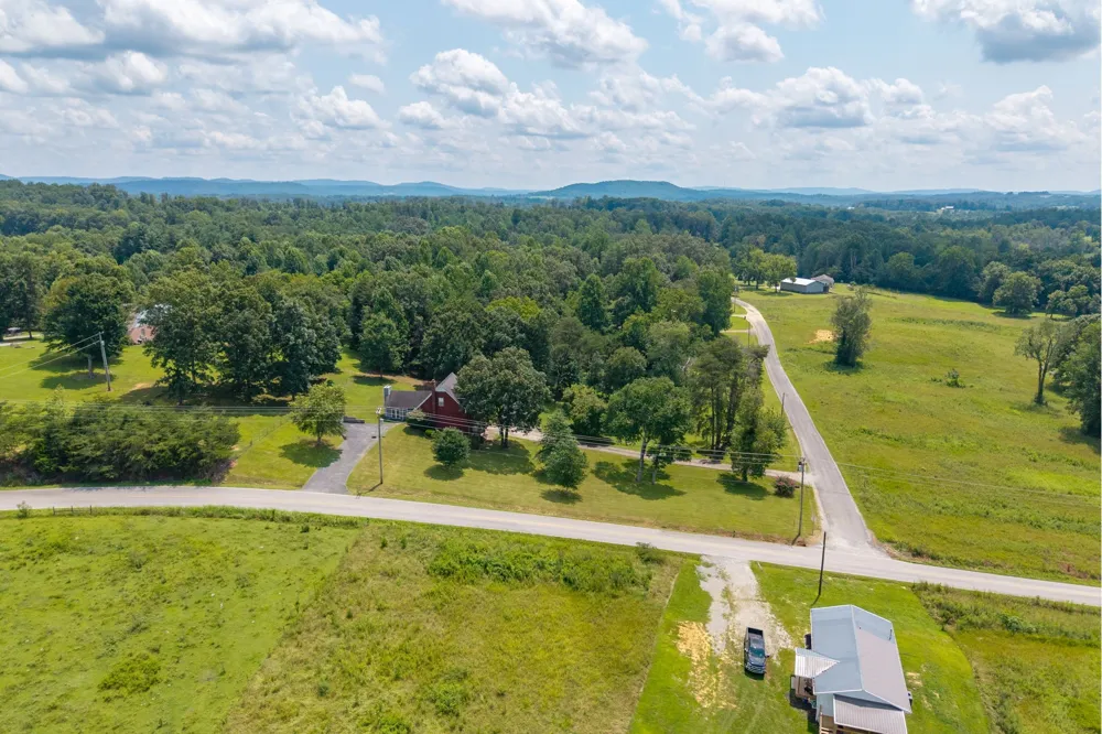 254 Sherwood Forest Rd Livingston, TN 38570