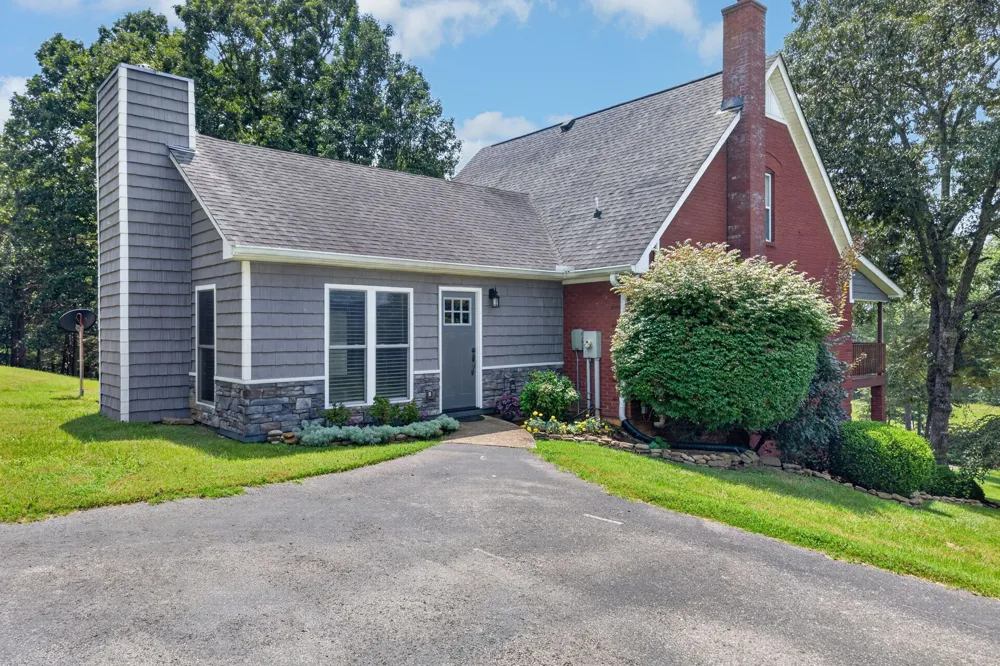 254 Sherwood Forest Rd Livingston, TN 38570